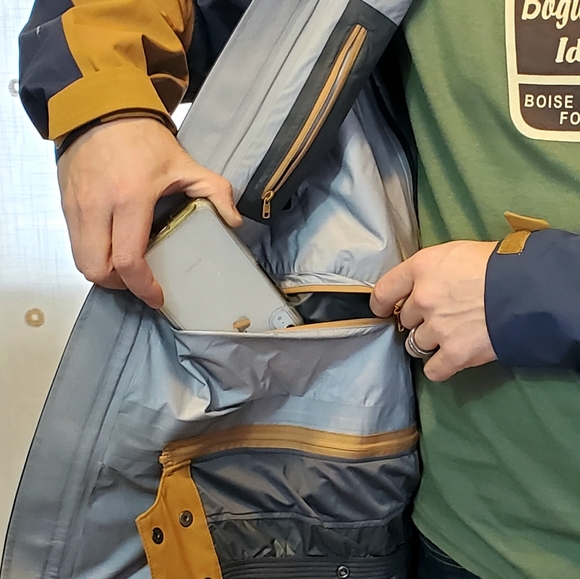 Flylow Quantum Pro Jacket - Picture 3 of 8